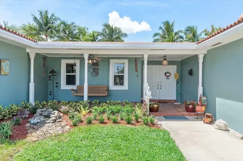 5101 N 36th Court Hollywood FL 33021
