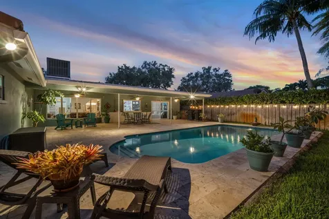 5101 N 36th Court Hollywood FL 33021