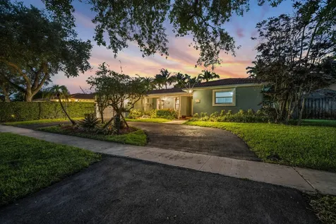 5101 N 36th Court Hollywood FL 33021