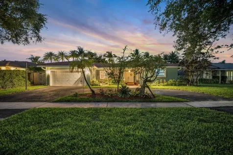 5101 N 36th Court Hollywood FL 33021