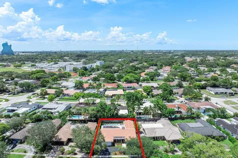 5101 N 36th Court Hollywood FL 33021