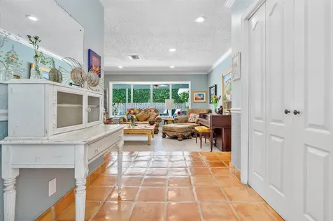 5101 N 36th Court Hollywood FL 33021