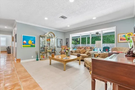 5101 N 36th Court Hollywood FL 33021
