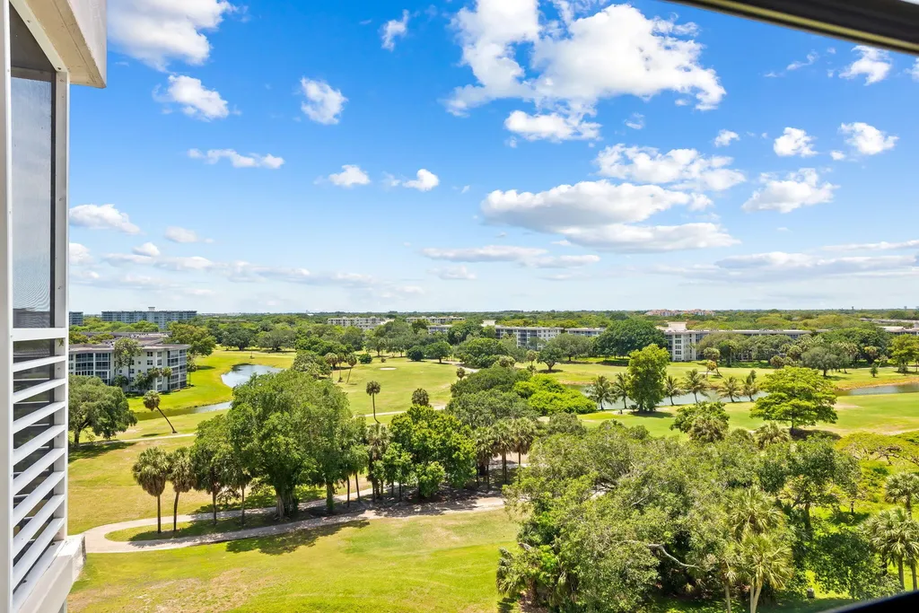 3510 Oaks Way Pompano Beach FL 33069