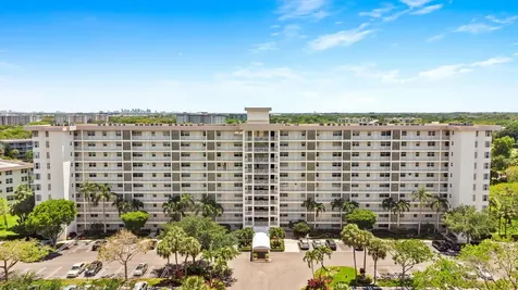 3510 Oaks Way Pompano Beach FL 33069