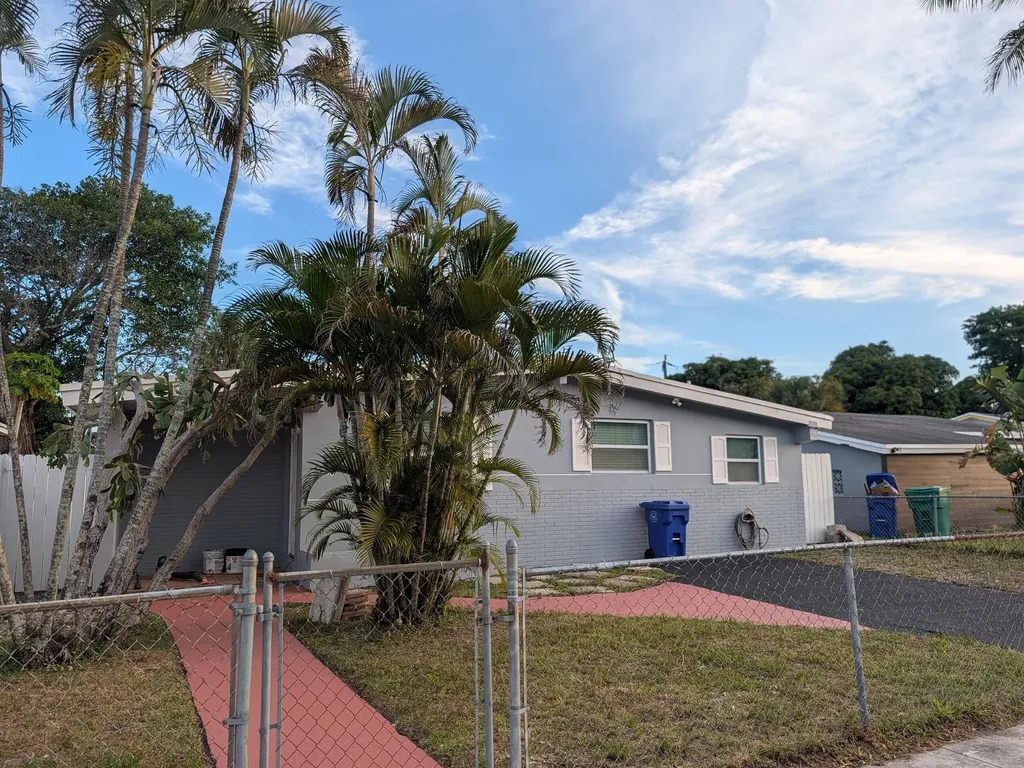 2990 NW 7th Court Fort Lauderdale FL 33311