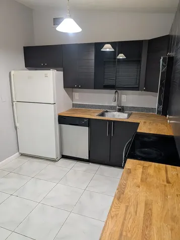 2990 NW 7th Court Fort Lauderdale FL 33311
