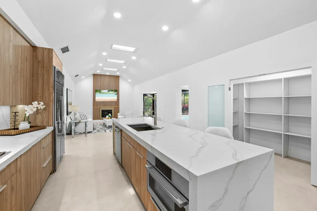 7571 Estrella Circle Boca Raton FL 33433