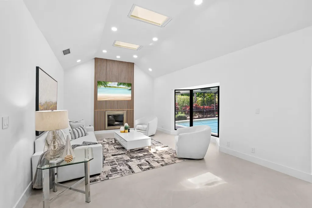7571 Estrella Circle Boca Raton FL 33433