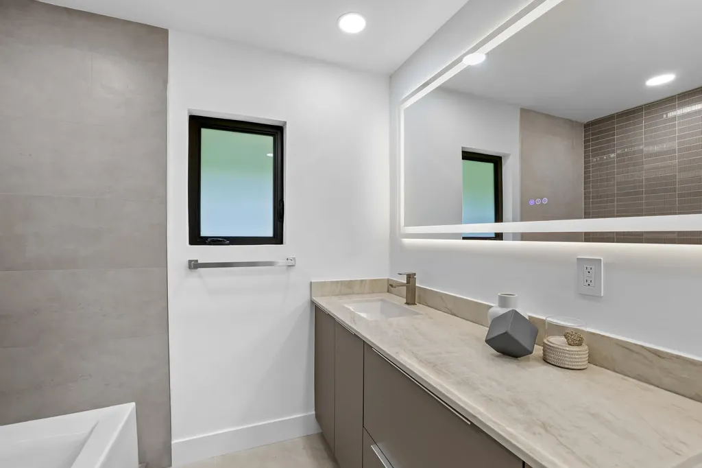 7571 Estrella Circle Boca Raton FL 33433