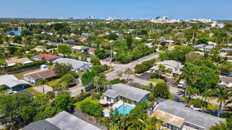 4461 NE 15th Avenue Oakland Park FL 33334