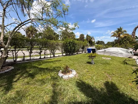 1720 SW 64th Avenue North Lauderdale FL 33068