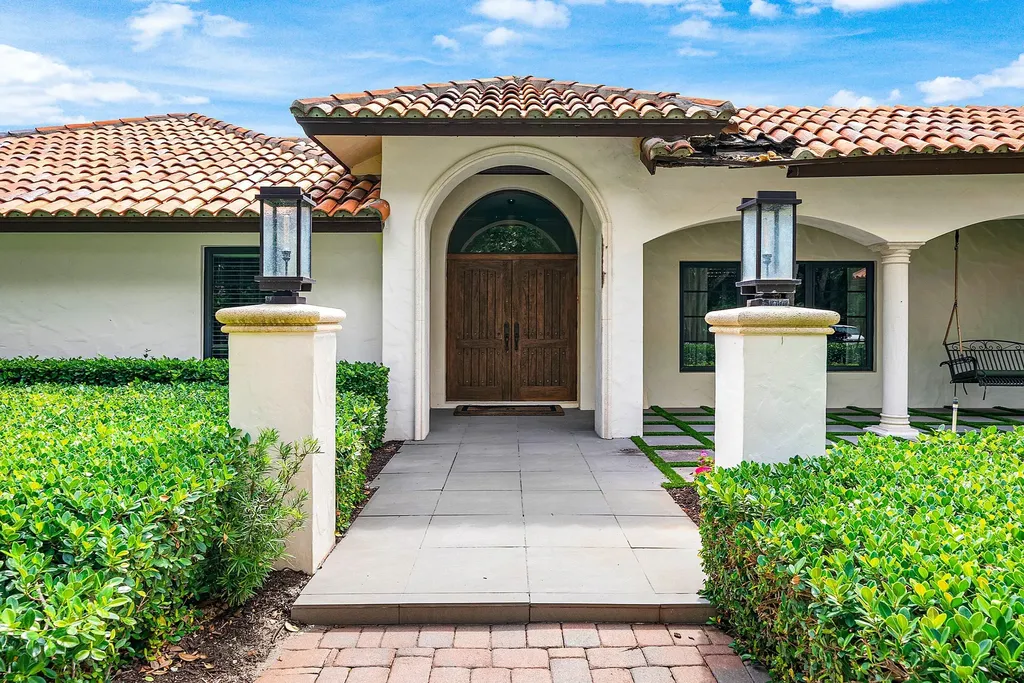 5575 Whirlaway Road Palm Beach Gardens FL 33418