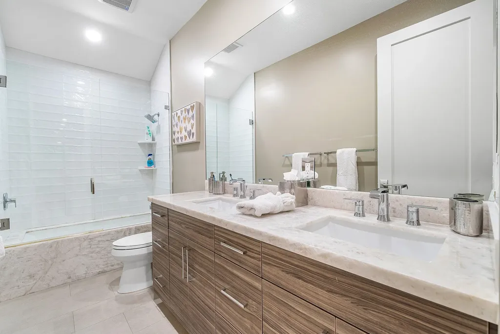 5575 Whirlaway Road Palm Beach Gardens FL 33418
