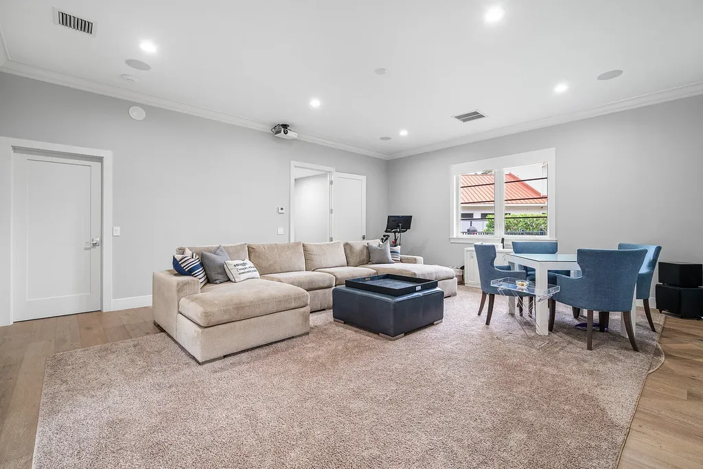 5575 Whirlaway Road Palm Beach Gardens FL 33418