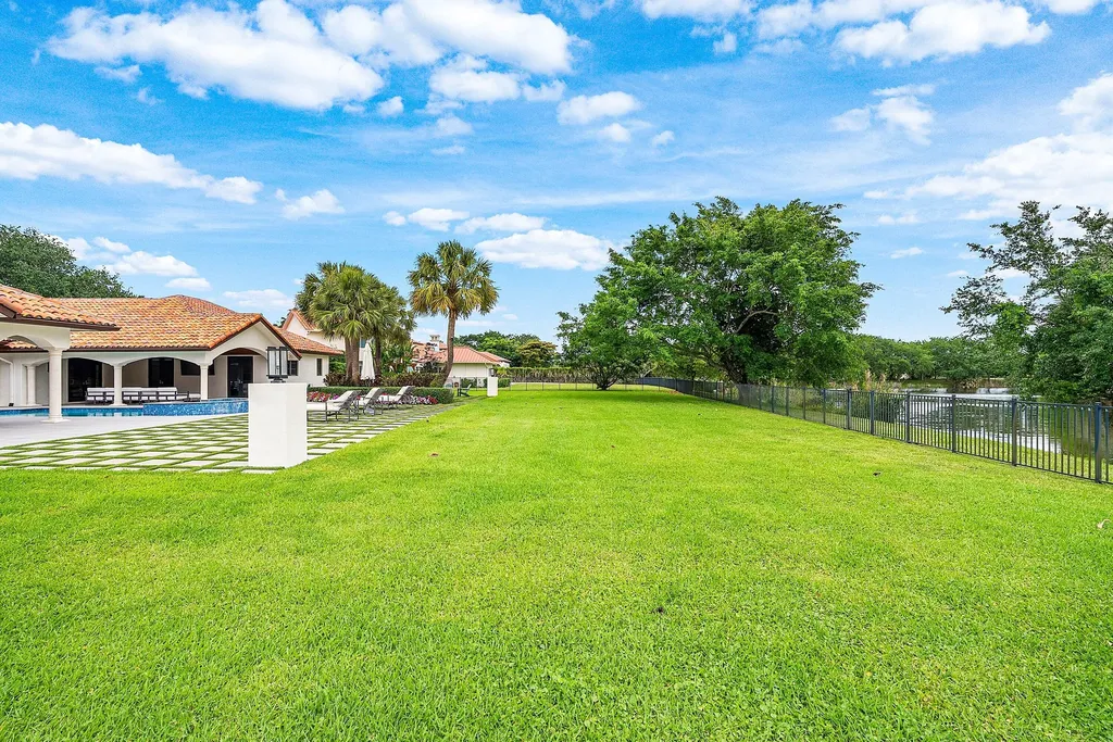 5575 Whirlaway Road Palm Beach Gardens FL 33418