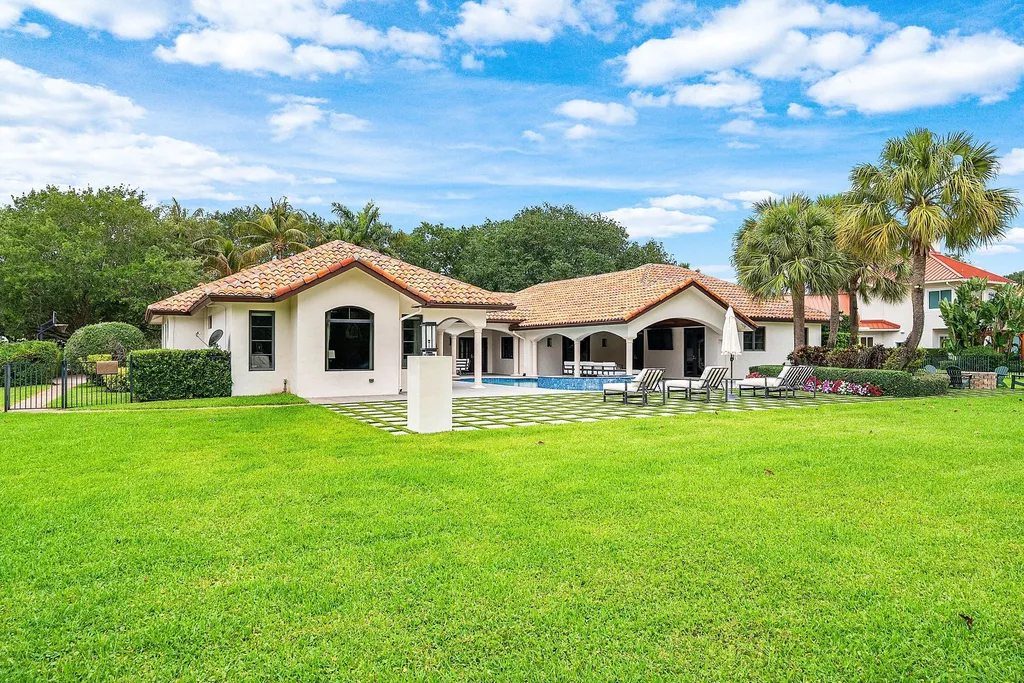 5575 Whirlaway Road Palm Beach Gardens FL 33418