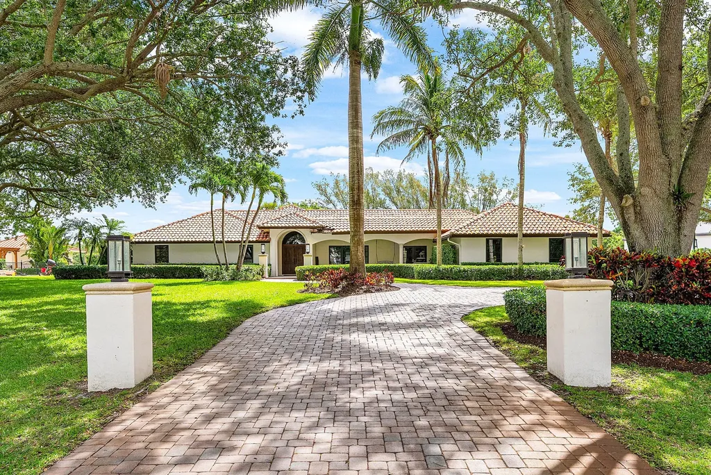 5575 Whirlaway Road Palm Beach Gardens FL 33418