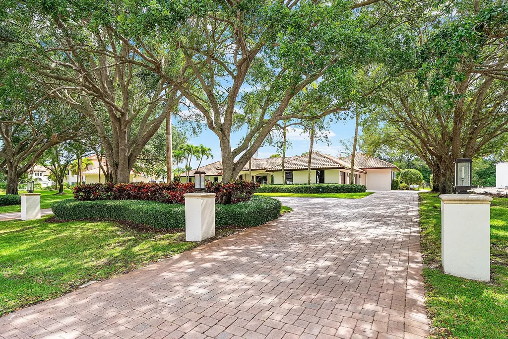 5575 Whirlaway Road Palm Beach Gardens FL 33418