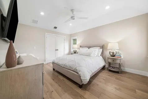 5575 Whirlaway Road Palm Beach Gardens FL 33418