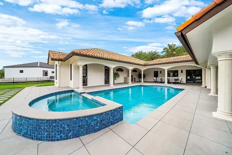 5575 Whirlaway Road Palm Beach Gardens FL 33418