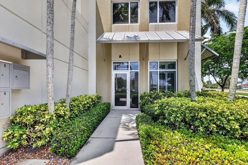 1250 Wallace Drive Delray Beach FL 33444