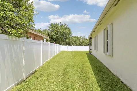 10075 Freesian Way Wellington FL 33449