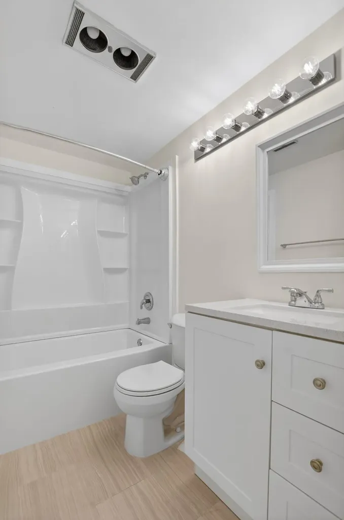 660 Horizon W Boynton Beach FL 33435