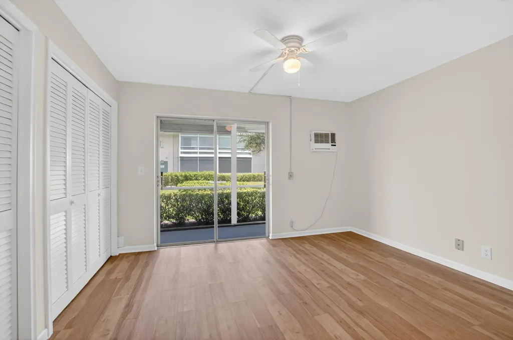 660 Horizon W Boynton Beach FL 33435