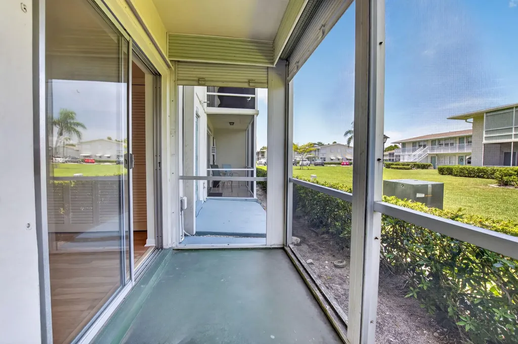 660 Horizon W Boynton Beach FL 33435