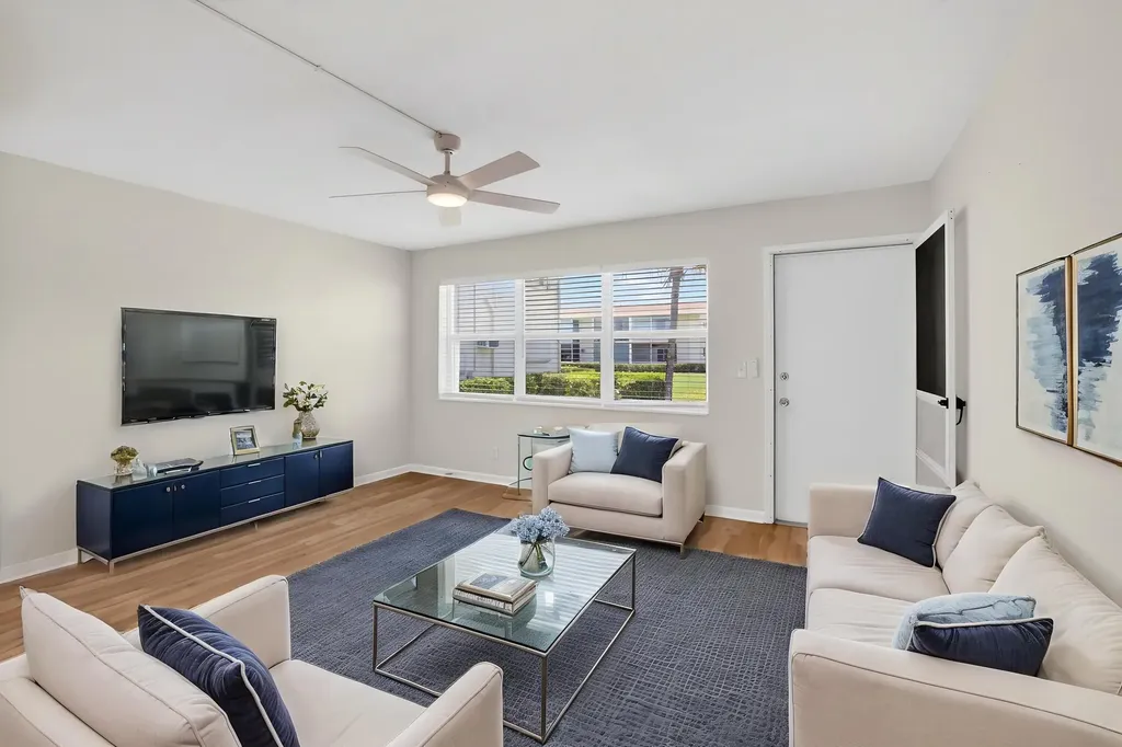 660 Horizon W Boynton Beach FL 33435