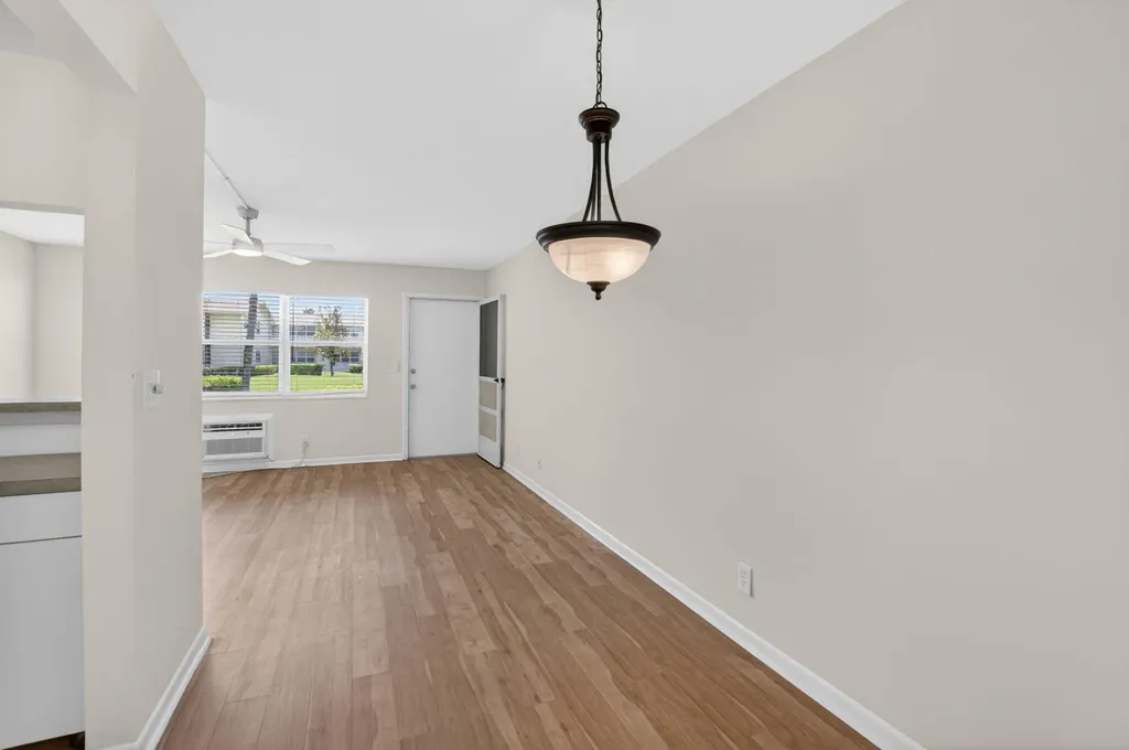660 Horizon W Boynton Beach FL 33435