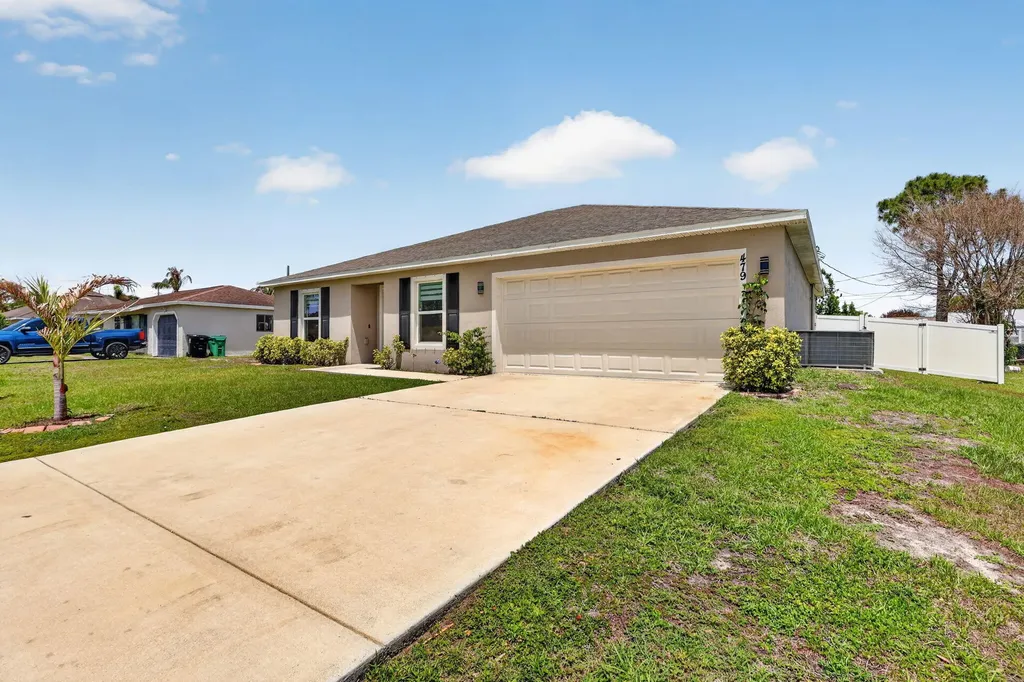 479 SW Holden Terrace Port St Lucie FL 34984