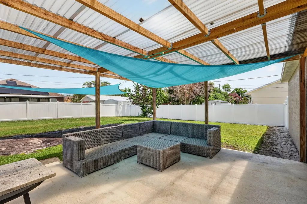 479 SW Holden Terrace Port St Lucie FL 34984