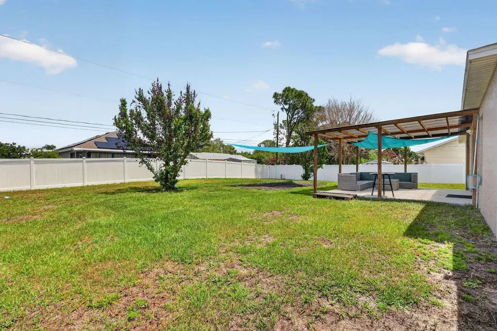479 SW Holden Terrace Port St Lucie FL 34984