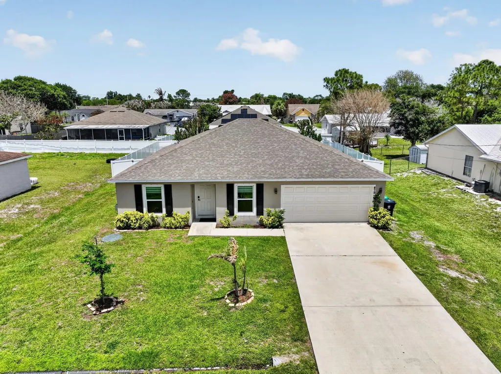 479 SW Holden Terrace Port St Lucie FL 34984