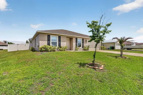 479 SW Holden Terrace Port St Lucie FL 34984