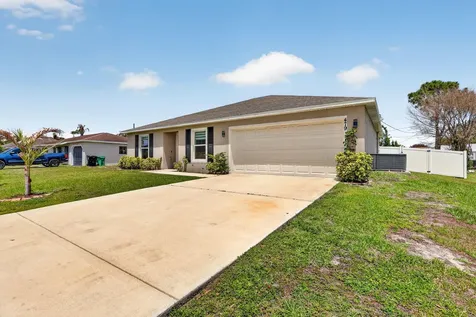479 SW Holden Terrace Port St Lucie FL 34984