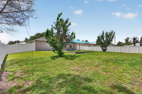 479 SW Holden Terrace Port St Lucie FL 34984