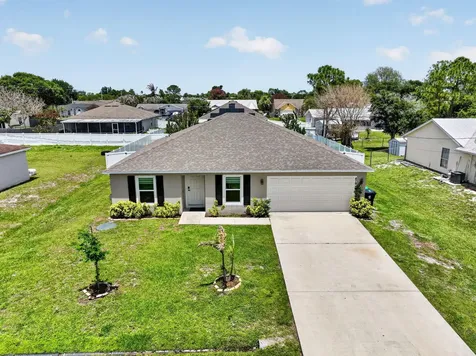 479 SW Holden Terrace Port St Lucie FL 34984