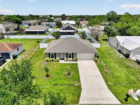 479 SW Holden Terrace Port St Lucie FL 34984