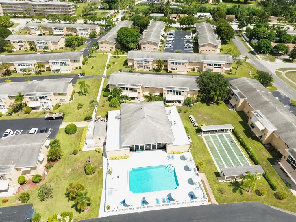 2222 NE 1st Way Boynton Beach FL 33435