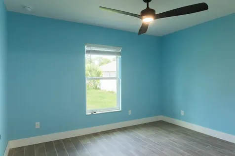 2581 SE Dogwood Avenue Port St Lucie FL 34952