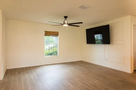 2581 SE Dogwood Avenue Port St Lucie FL 34952