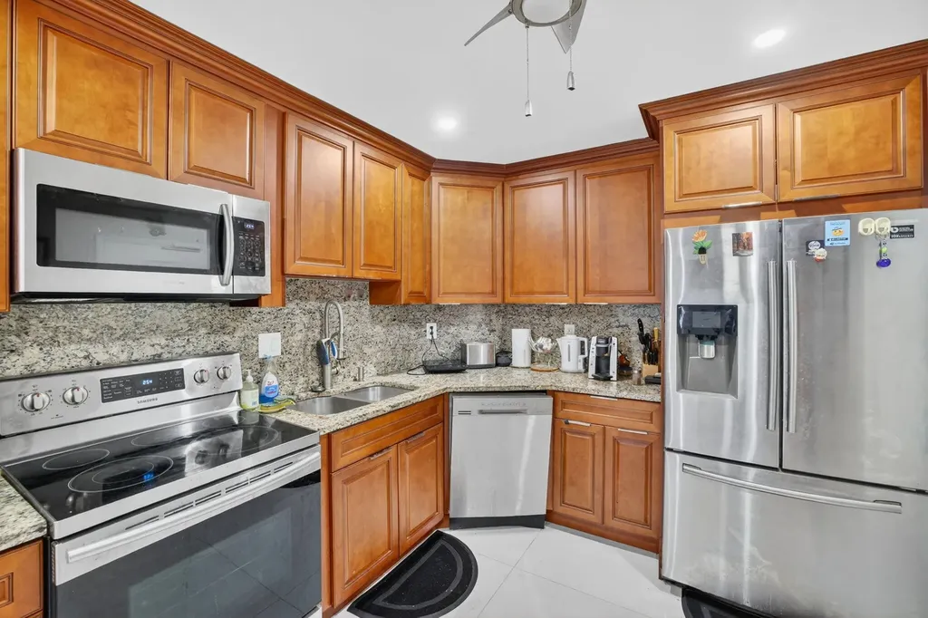 3333 NE 34th Street Fort Lauderdale FL 33308