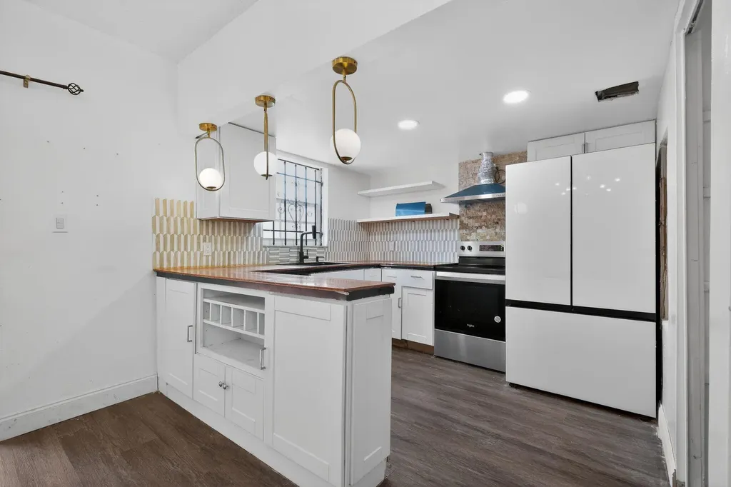 251 NE 142nd Street Miami FL 33161