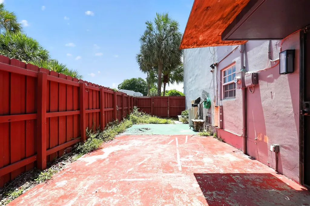 251 NE 142nd Street Miami FL 33161