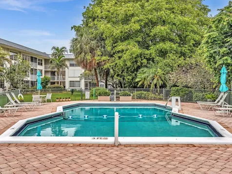 4025 N Federal Highway N Oakland Park FL 33308