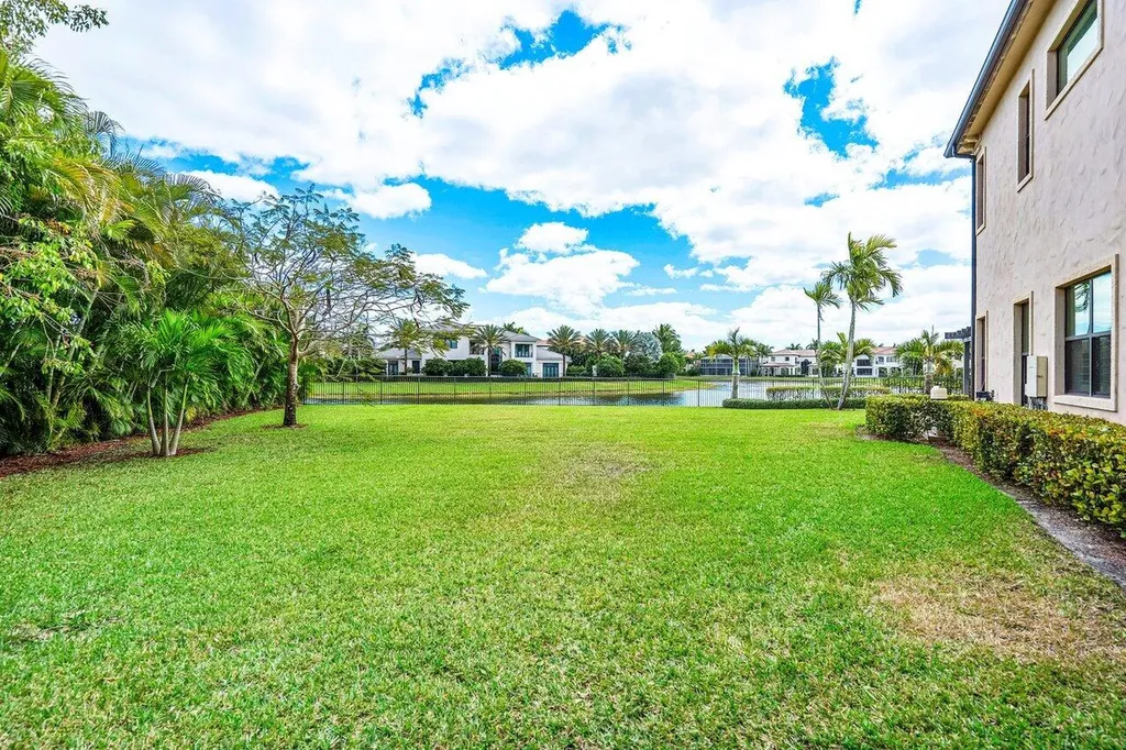 17511 Cadena Drive Boca Raton FL 33496