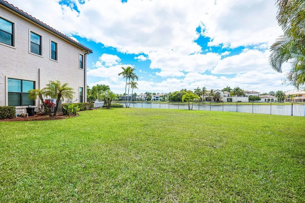 17511 Cadena Drive Boca Raton FL 33496